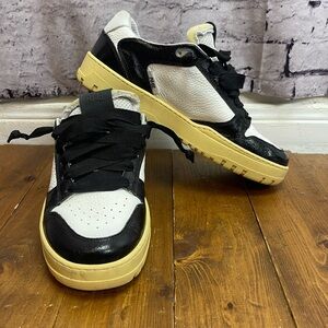 P448 black and white mason sneakers size 41